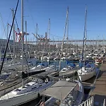 Be Local - Sleep Aboard A Sailing Boat In Lisbon