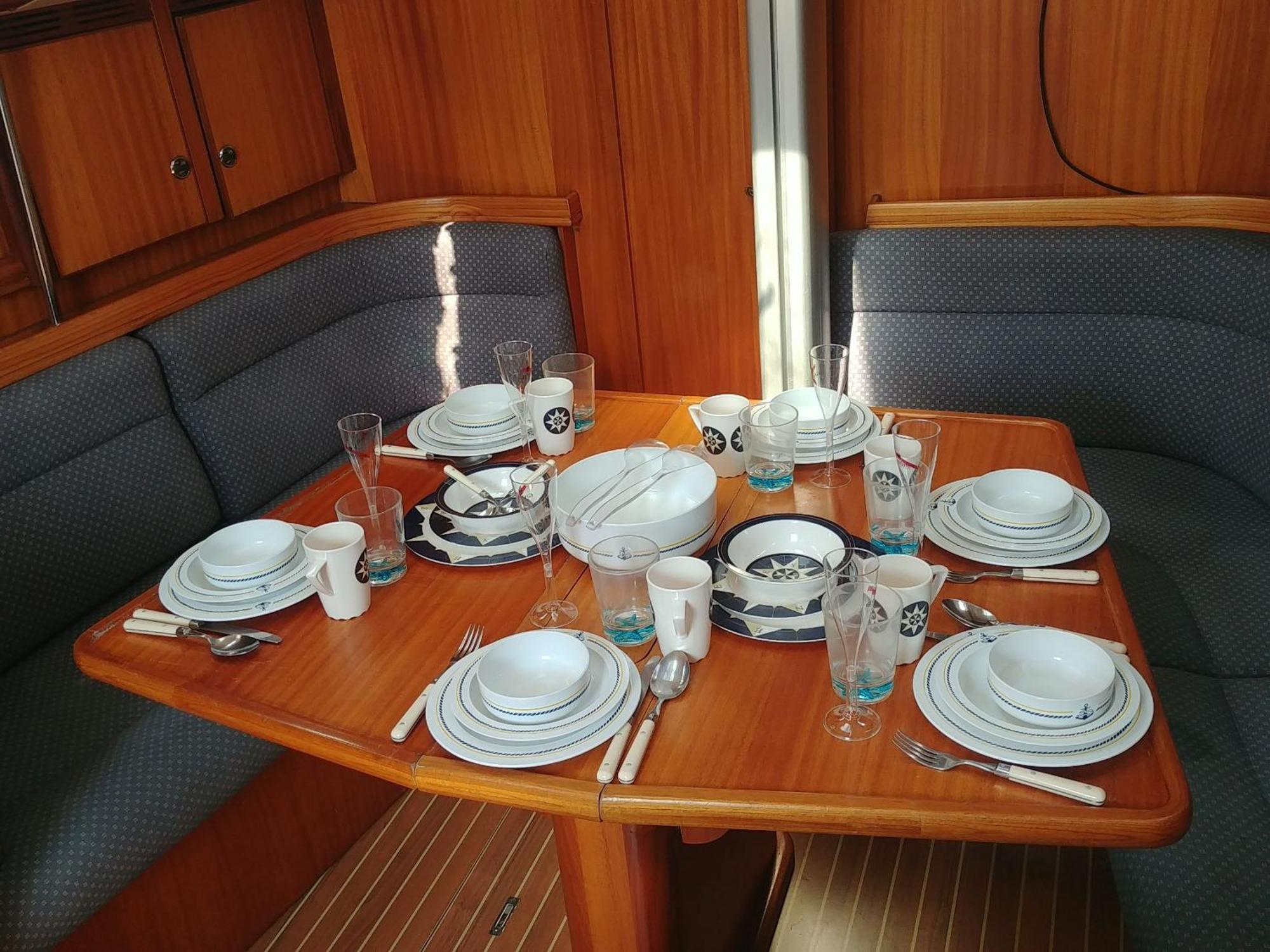 Be Local - Sleep Aboard A Sailing Boat In *