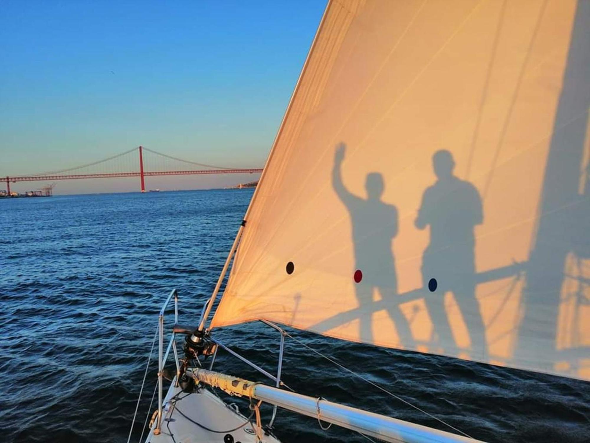 Be Local - Sleep Aboard A Sailing Boat In Apartment *